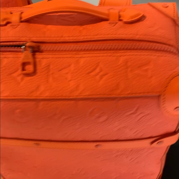 Louis Vuitton x Virgil Abloh MCA Orange backpack - Picture 8 of 8